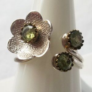A peridot gemstone flower ring, engagement ring, promise ring